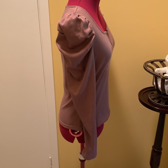 SHEIN Notched Neck Leg-Of-Mutton Sleeve Top - Picture 7 of 11